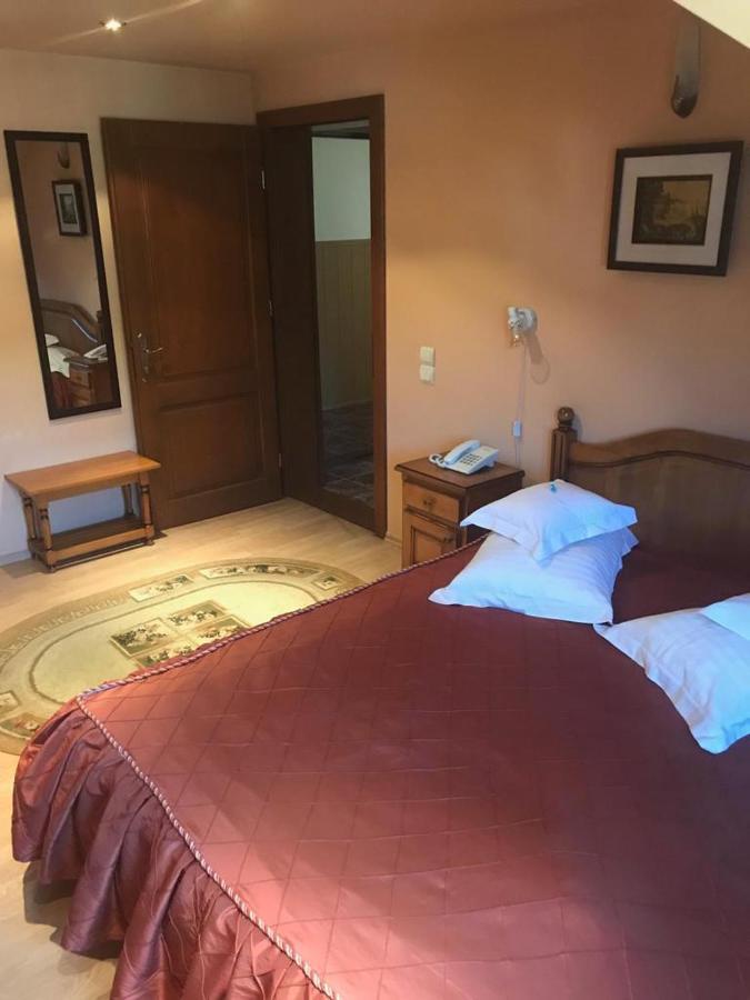 Hotel Cosmos Câmpulung Moldovenesc Extérieur photo